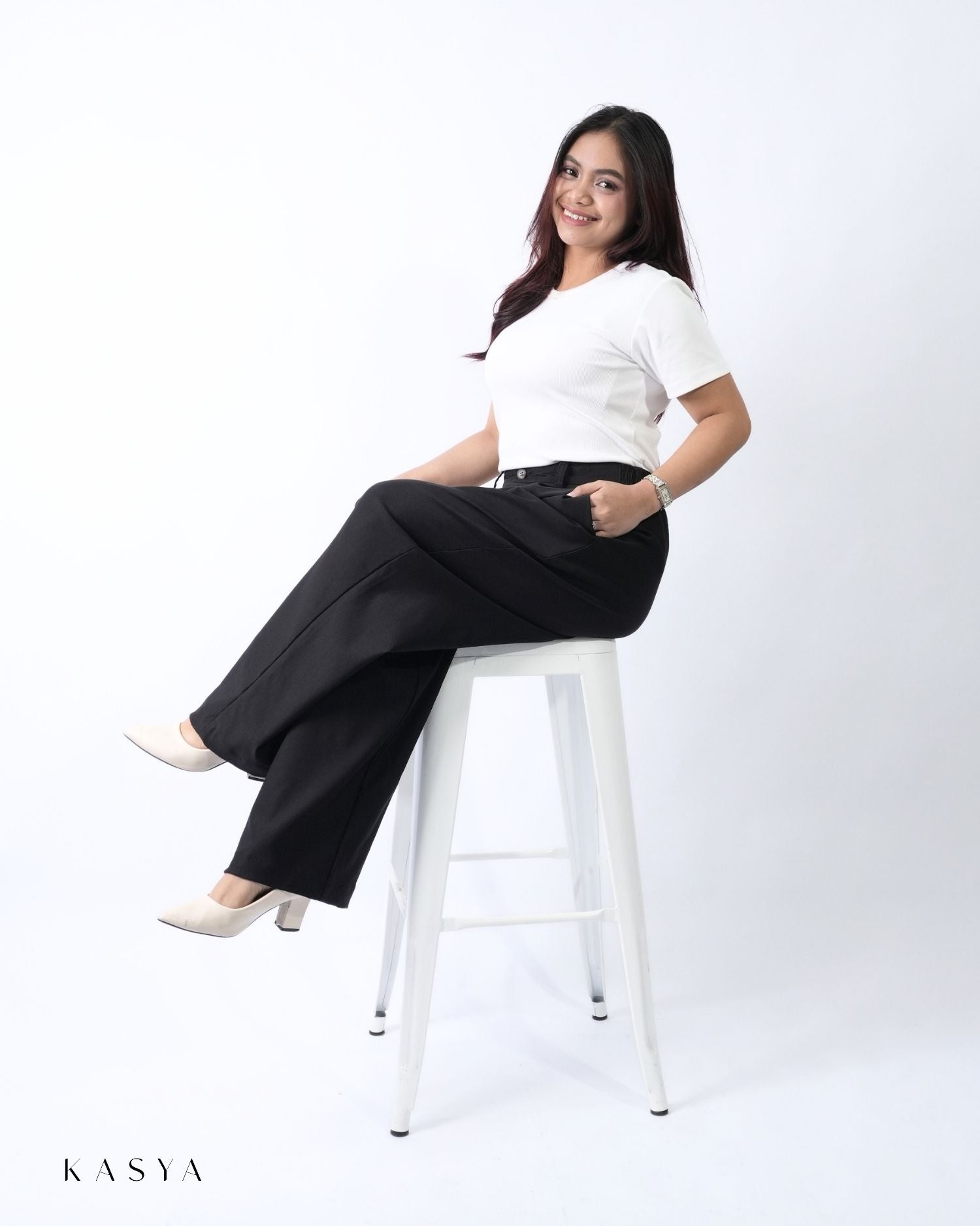LP | Black | Sitting