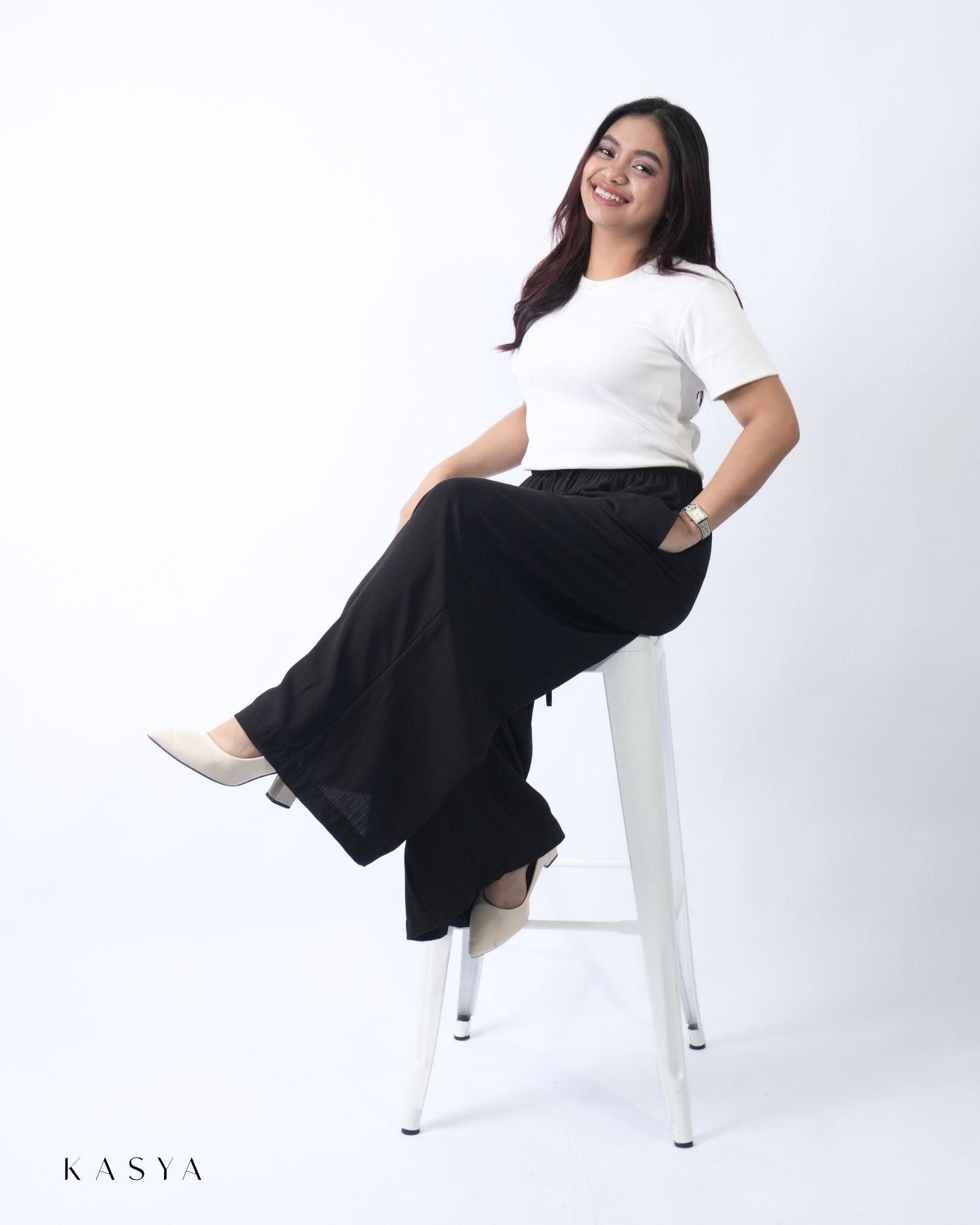 LP | Black | Sitting